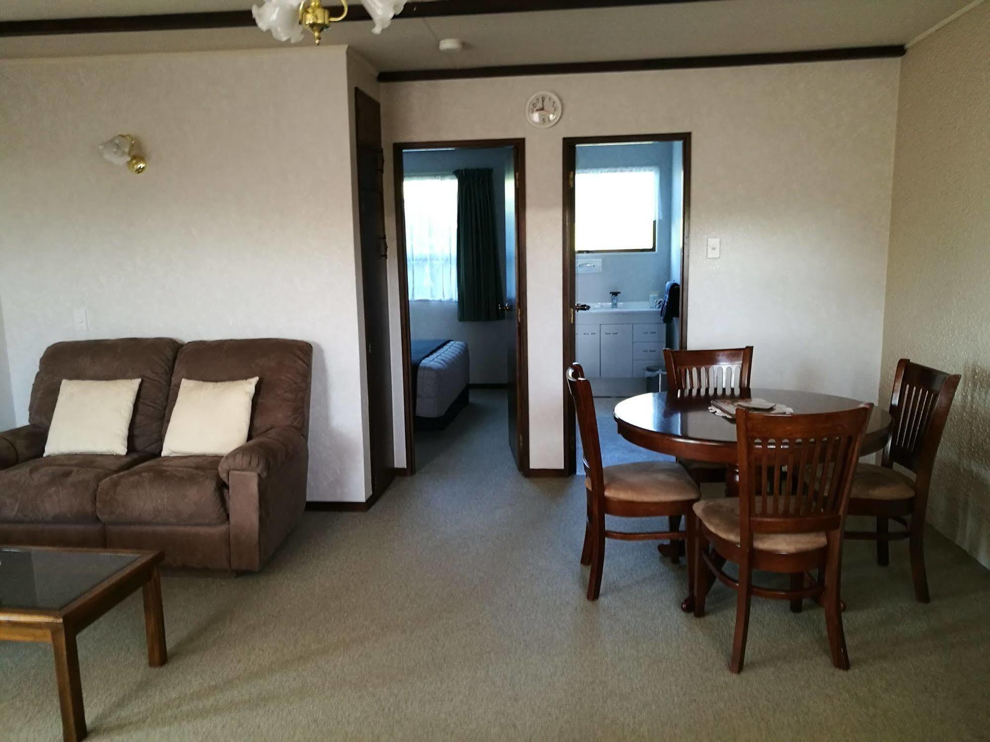 Hacienda Motel Invercargill Extérieur photo