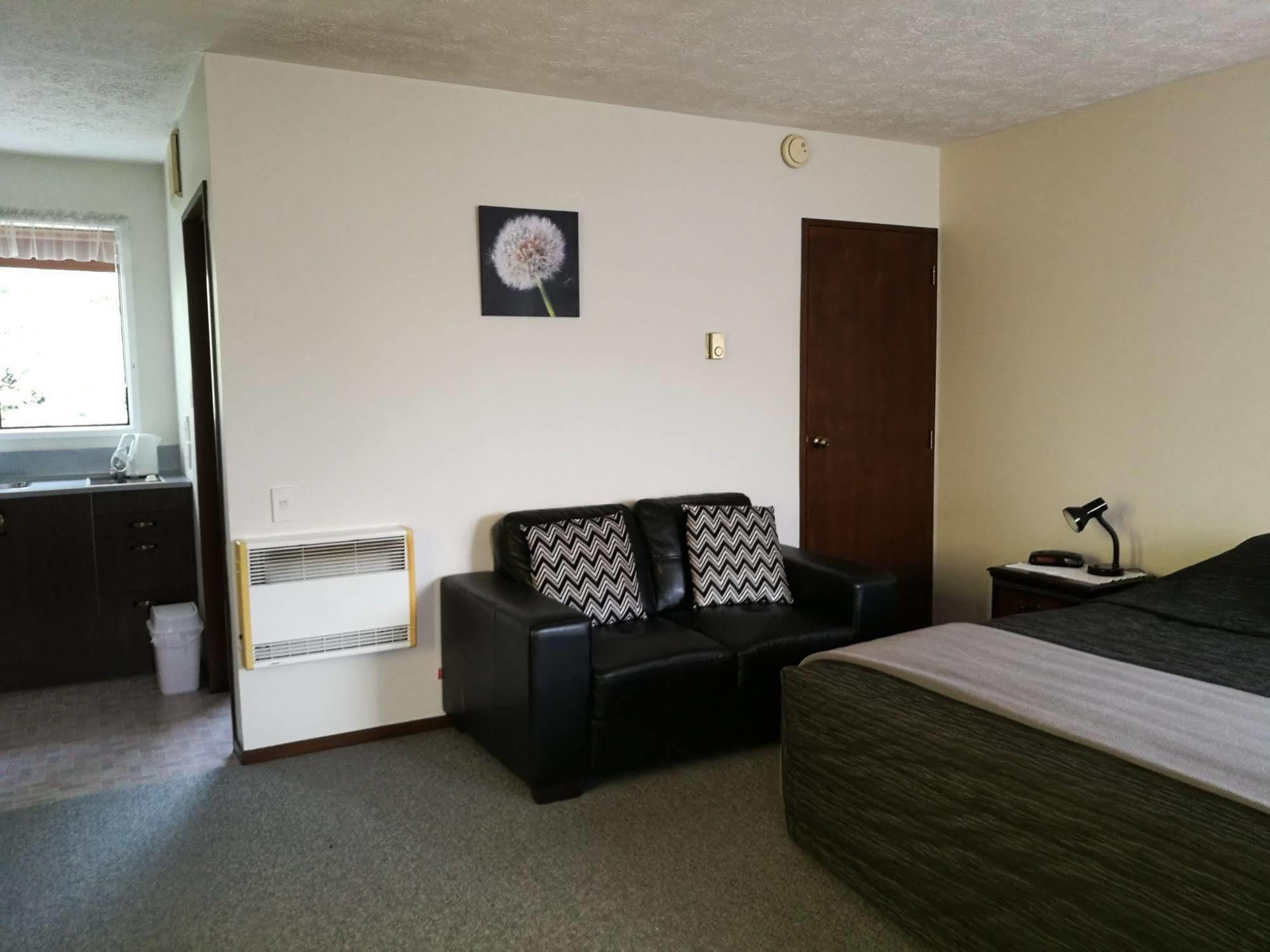 Hacienda Motel Invercargill Extérieur photo